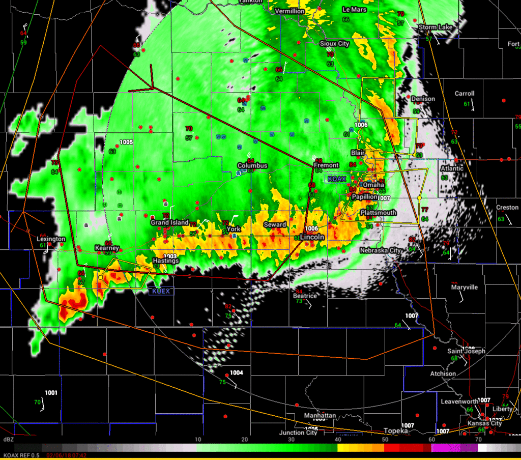 Echo radar Bow echo squall line - Creative Commons Licenses CC - TsWISsTER